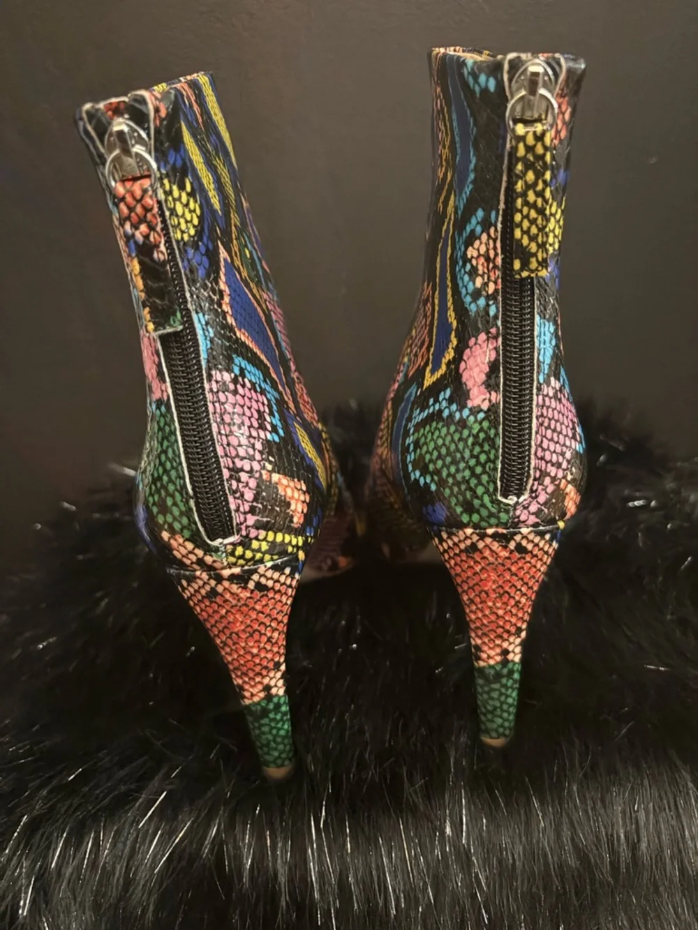 Steve Madden Multicolor Geometric Pointed-Toe Stiletto Pumps - Picture 3 of 5